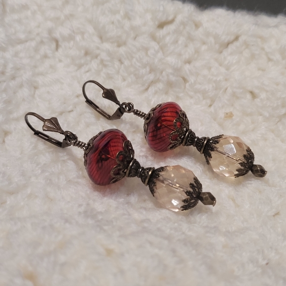 Romantic Victorian Handblown glass drop earrings. Handcrafted and Hypoallergenic - Picture 3 of 10